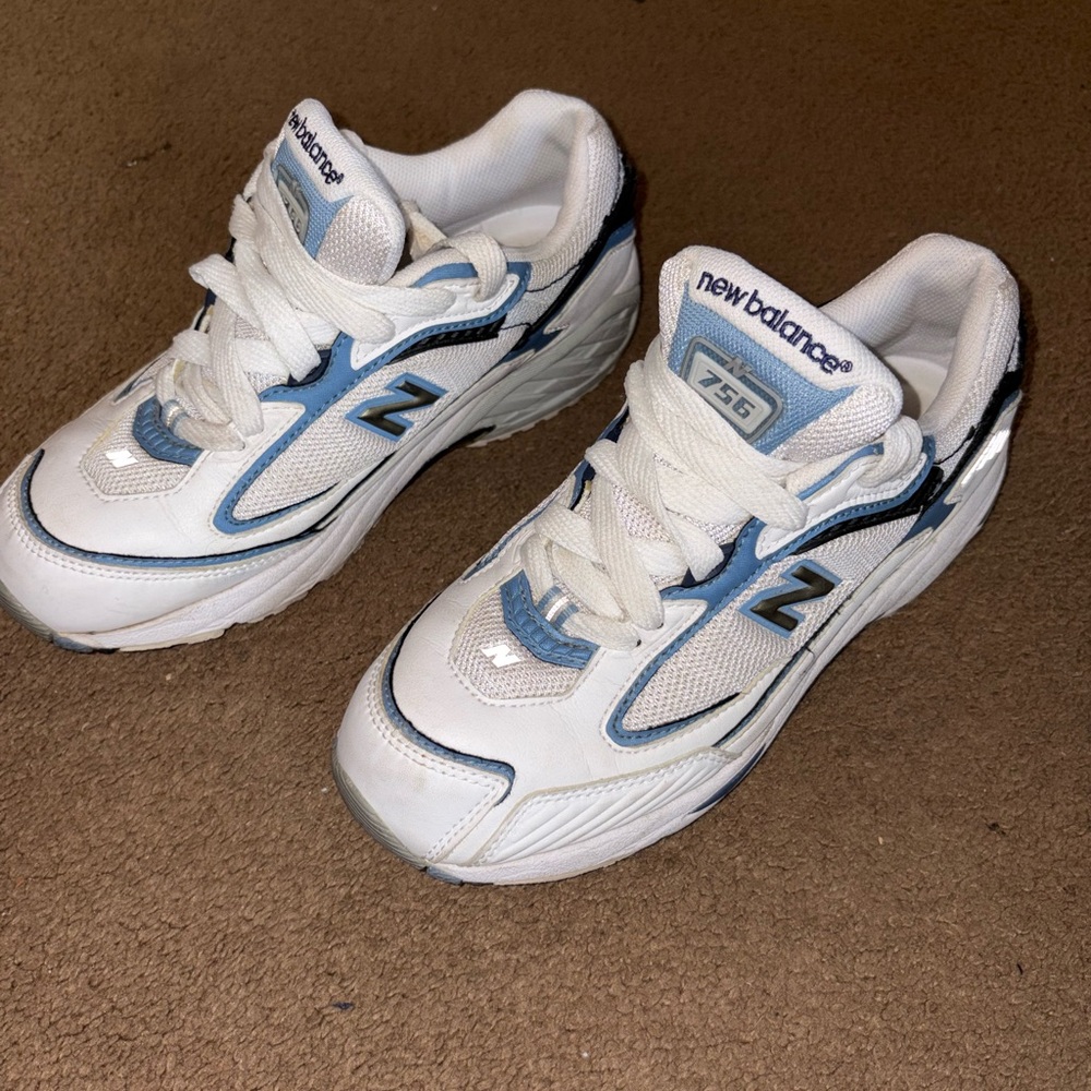 New Balance 756 vintage White and Blue Sneakers